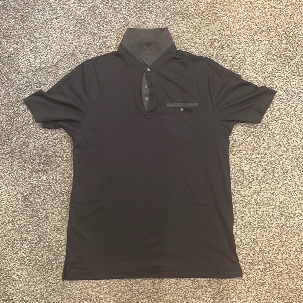 Two tone Travis Mathew navy polo